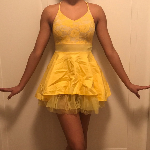 Yellow floral laced dance costume - Picture 1 of 2